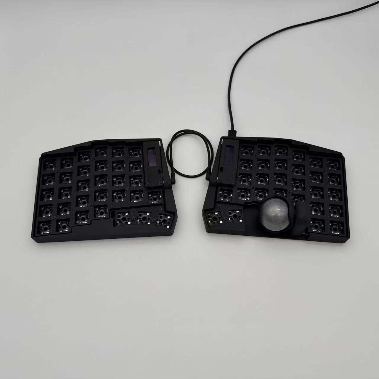 Комплект разделенной клавиатур – обзор и цена Gaming Keyboard Extension